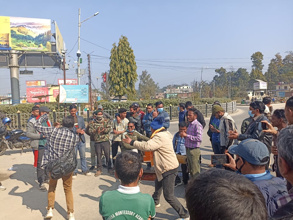 अत्तरियामा कलाकारले घन्काए:एमसीसी हामीलाई चांहिदै चांहिदैन, यो देशमा कसैको हैकम लाद्न पाइँदैन (भिडियो)